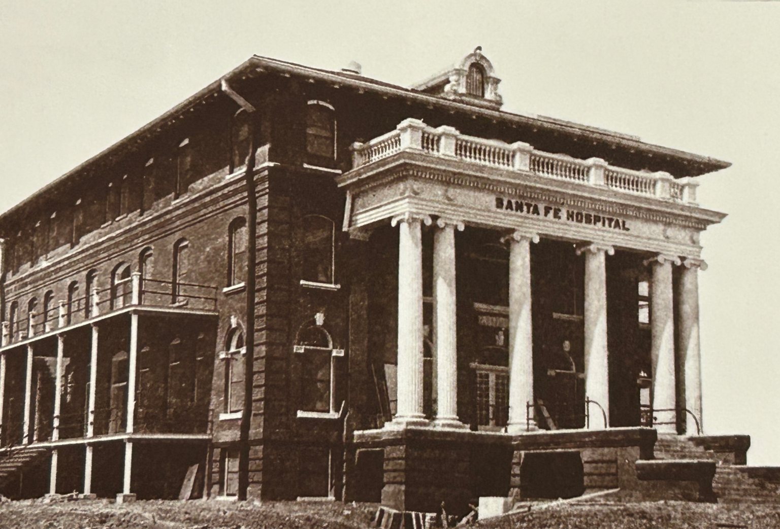 The new brick Santa Fe Hospital